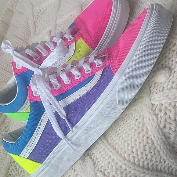 Vans Vibrant Multi-Color Women's Sneakers Sz M 8.5 - W10 - Picture 3 of 8